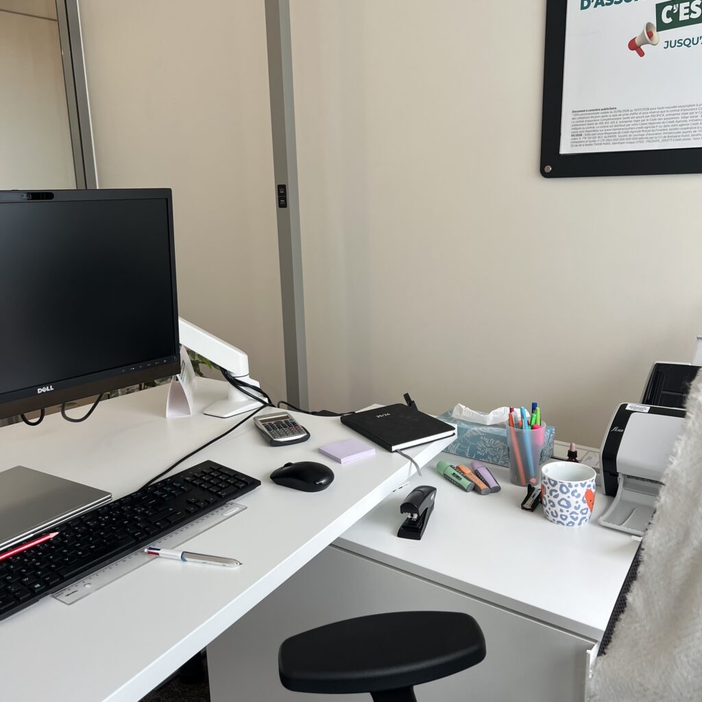 Bureau conseiller Crédit Agricole